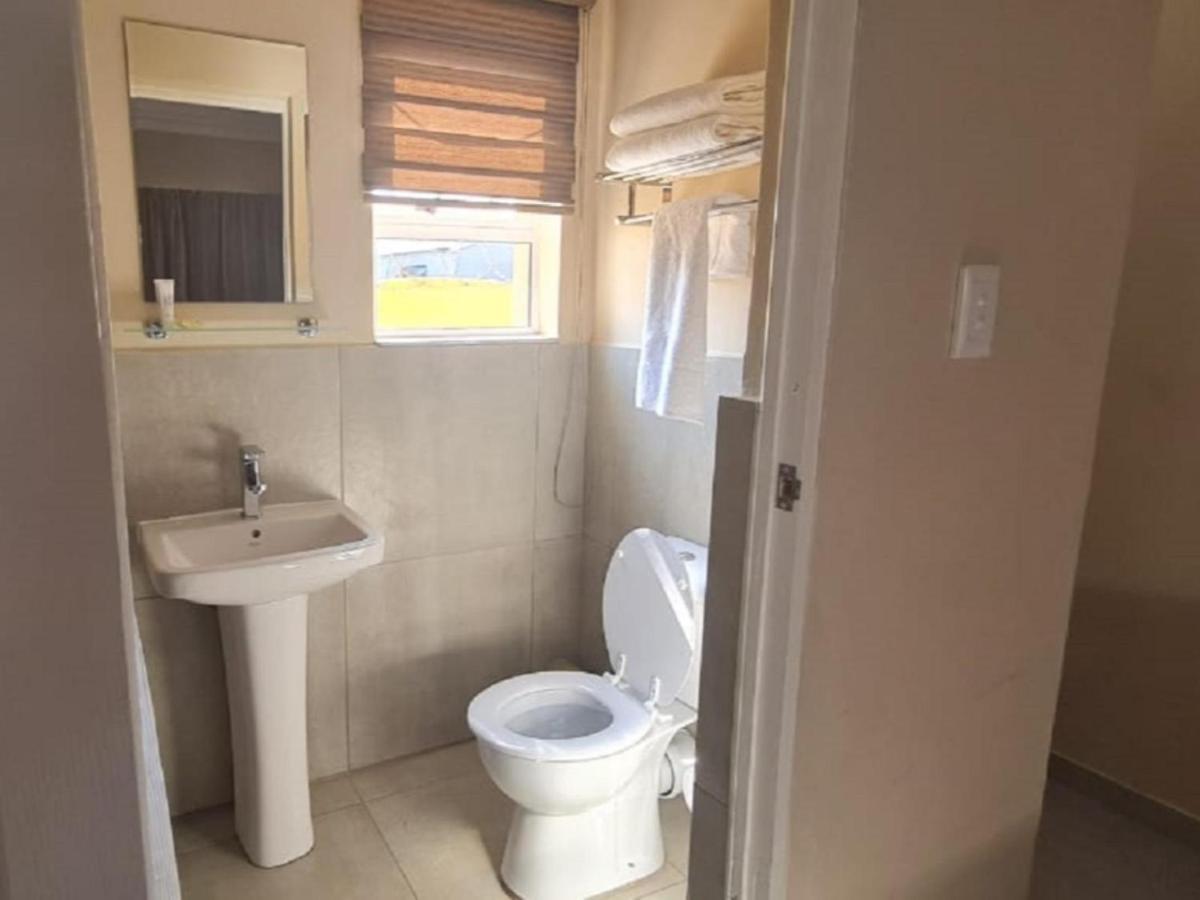 Benoni N12 Hotel Kültér fotó