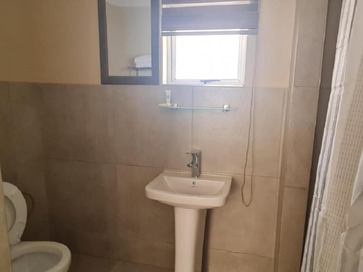 Benoni N12 Hotel Kültér fotó