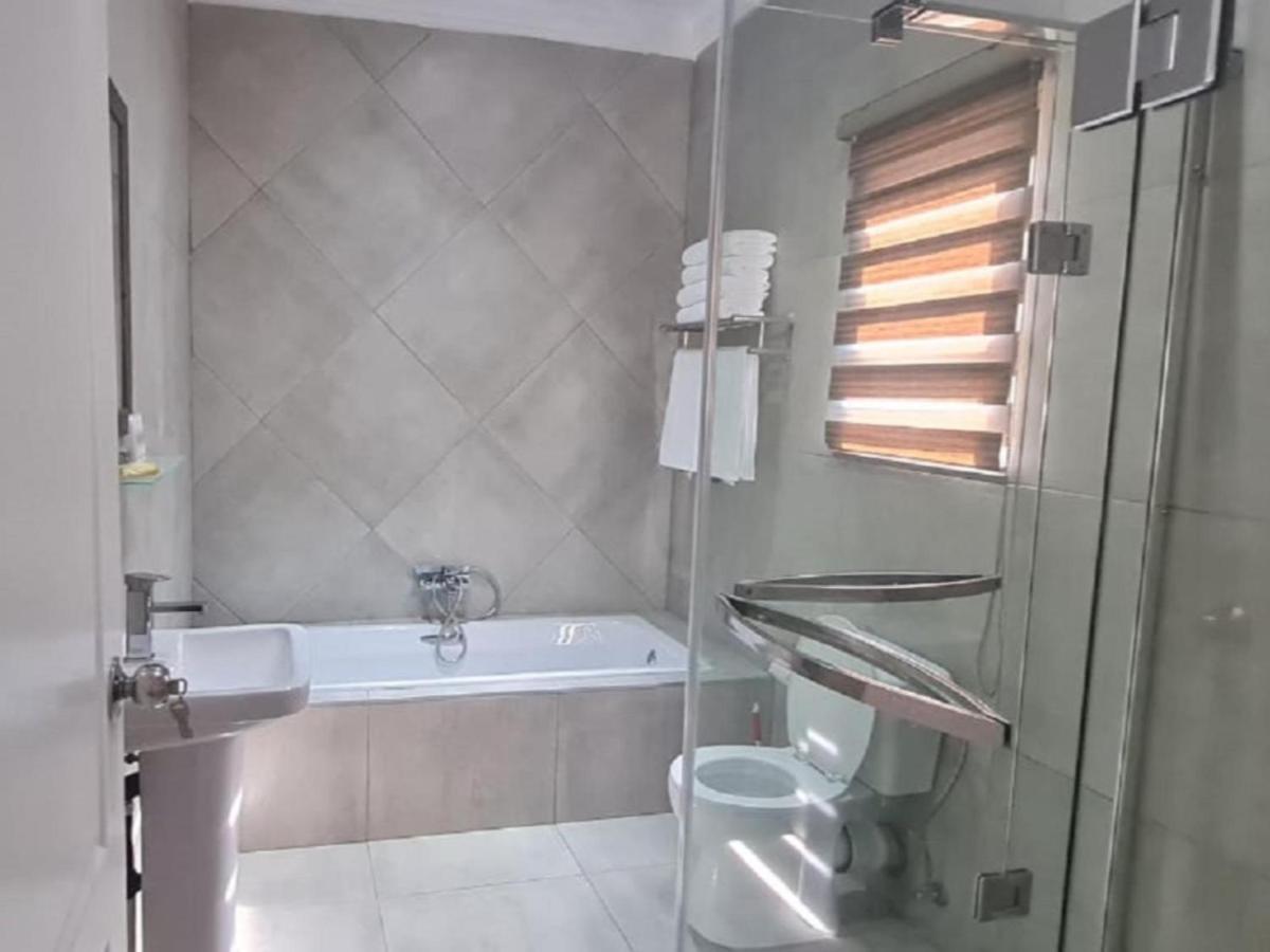 Benoni N12 Hotel Kültér fotó