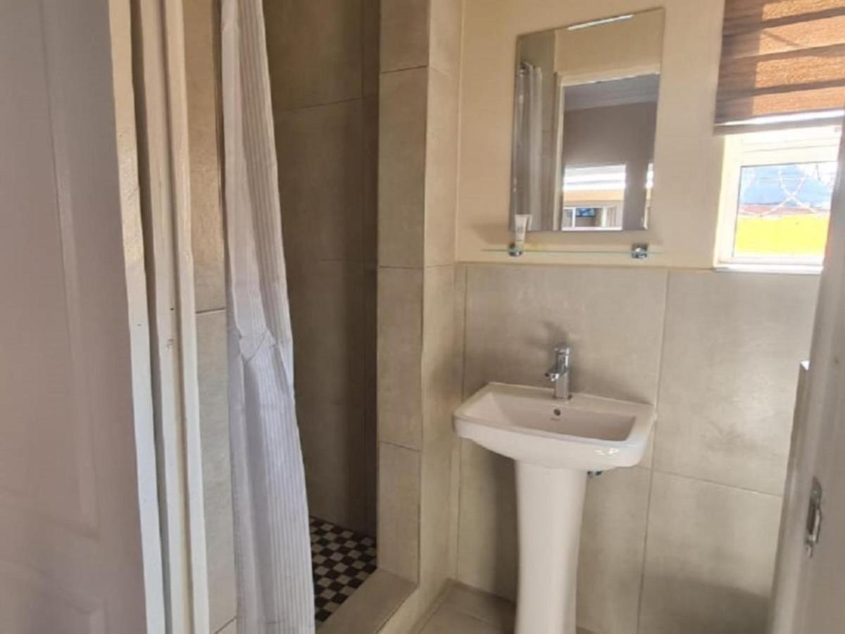 Benoni N12 Hotel Kültér fotó